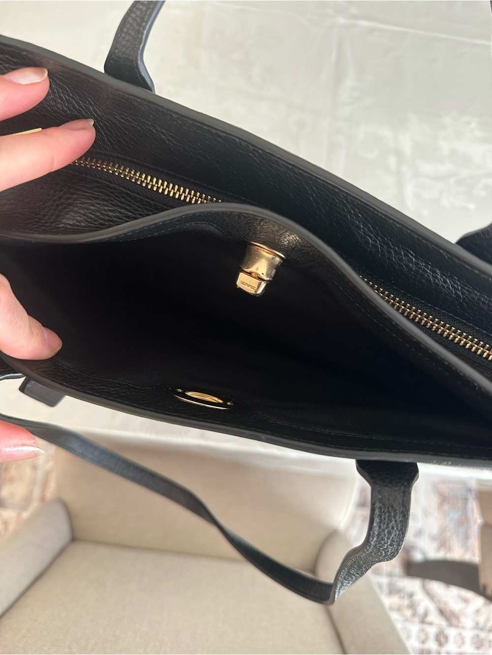 Coach town tote Turnlock